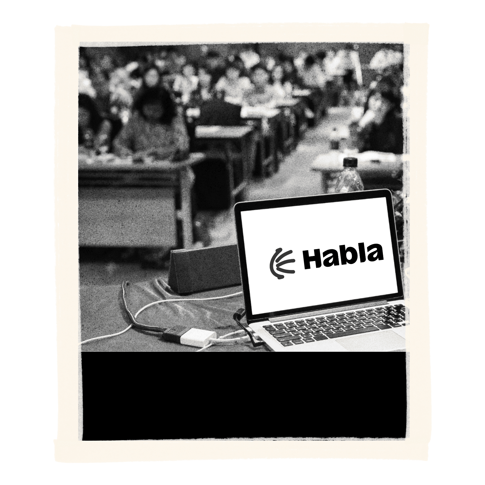 Sala de clases durante una sesión de trabajo colaborativo